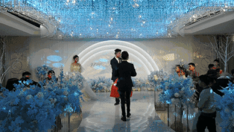 gaitubao_lm-SYOXqV4WBI03tgkGQXDK-BPoY (1).gif