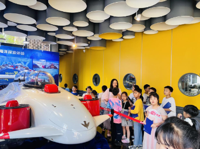 临港新片区开展科创研学之旅活动。 临港新片区开展科创研学之旅活动。