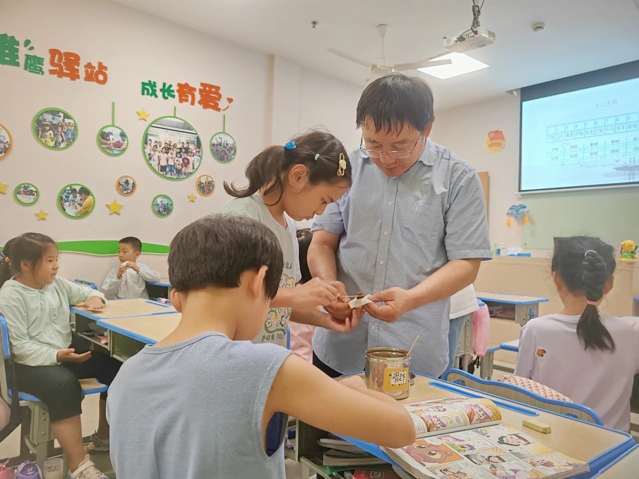 长宁区开展中医药文化活动。 长宁区开展中医药文化活动。