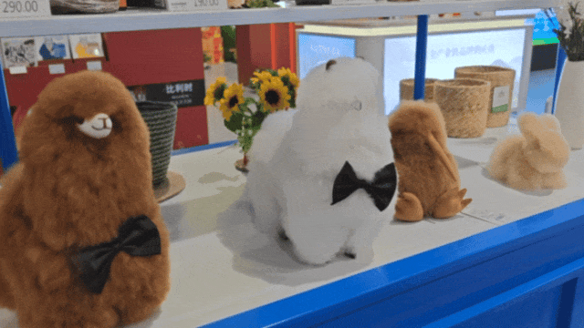 微信图片_20241106133211.gif 微信图片_20241106133211.gif