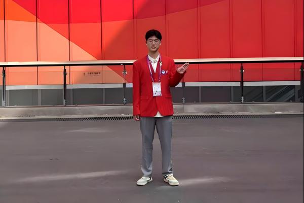 小叶子日语专业陈东亮.jpg