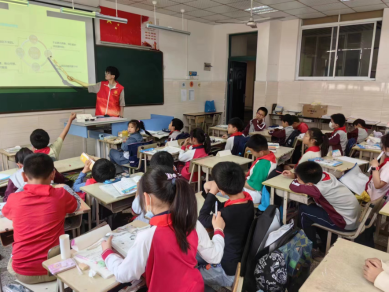 上海立信会计金融学院会计学院在陈春小学开展支教服务活动 上海立信会计金融学院会计学院在陈春小学开展支教服务活动