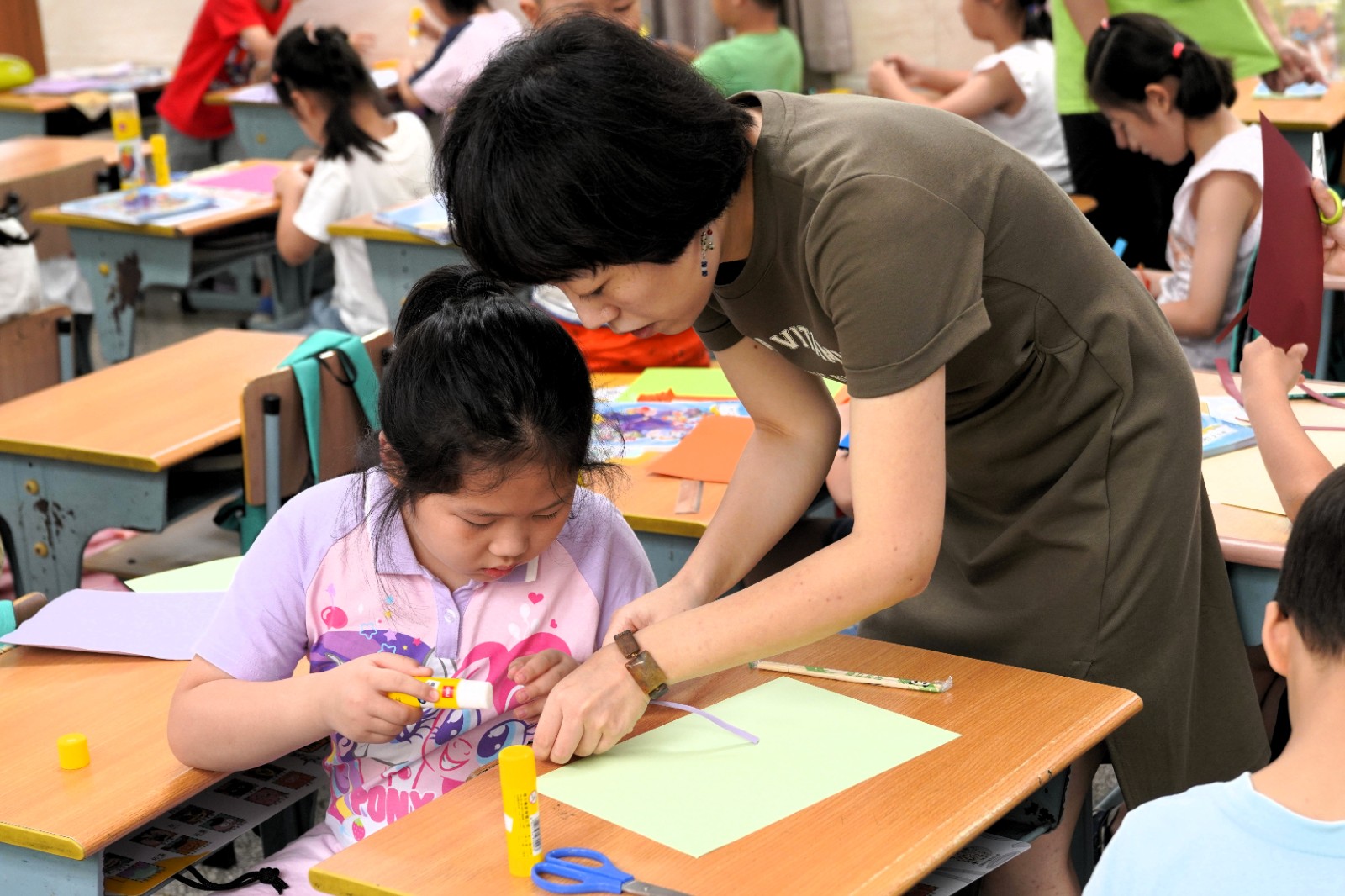班主任1.jpg 班主任1.jpg