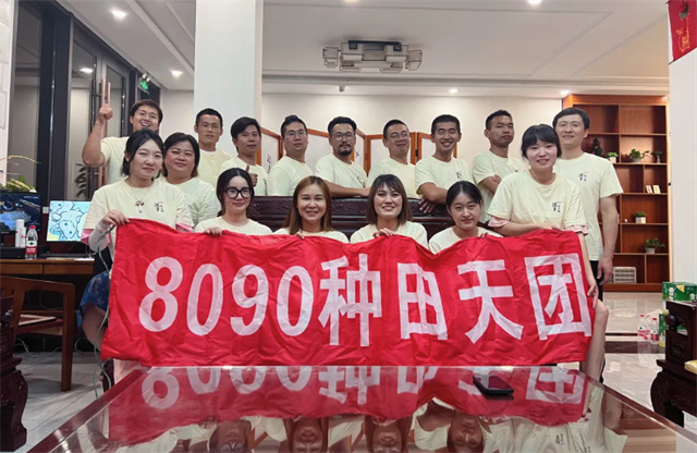 125804_910.jpg 125804_910.jpg