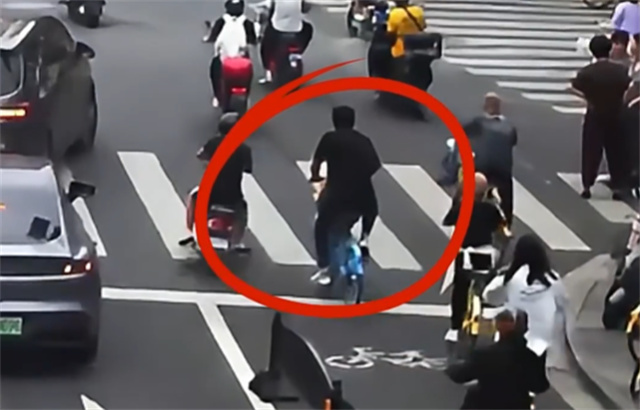 142623_224.jpg 142623_224.jpg