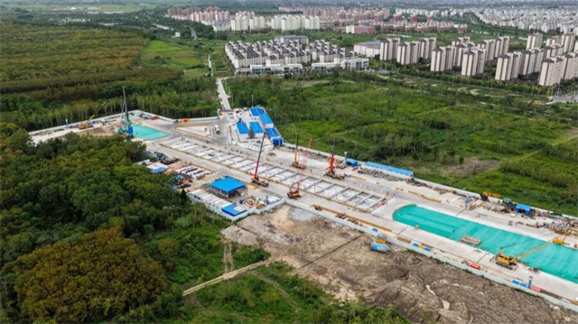 142118_741.jpg 142118_741.jpg