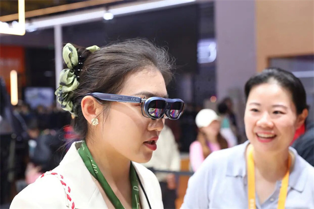 152701_966.jpg 152701_966.jpg