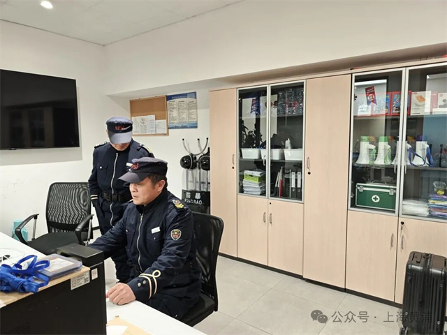 112648_665.jpg 112648_665.jpg