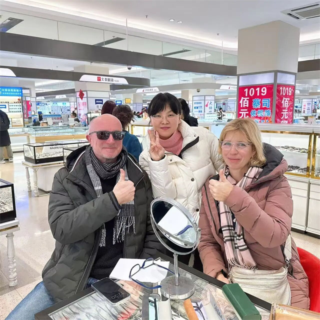 141409_906.jpg 141409_906.jpg