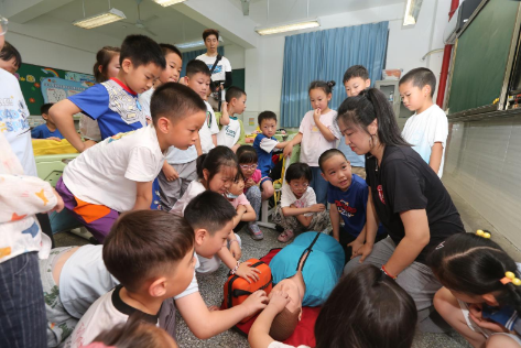 浦东新区康桥镇爱心暑托班开展安全自护教育 浦东新区康桥镇爱心暑托班开展安全自护教育